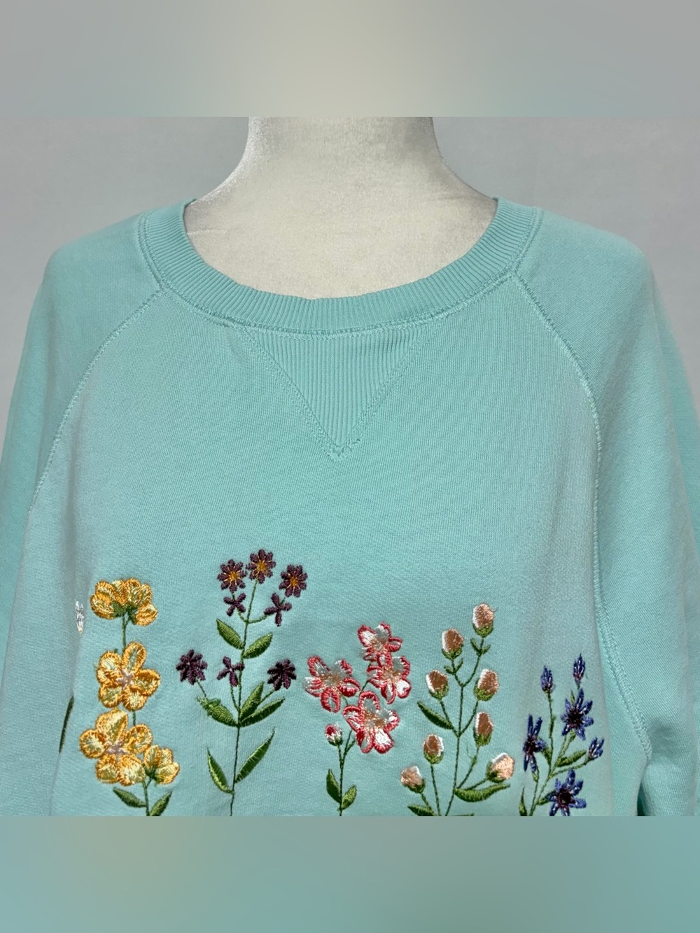Coldwater Creek Floral Embroidered Crewneck Sweatshirt Blue Size 1X - Picture 3 of 14